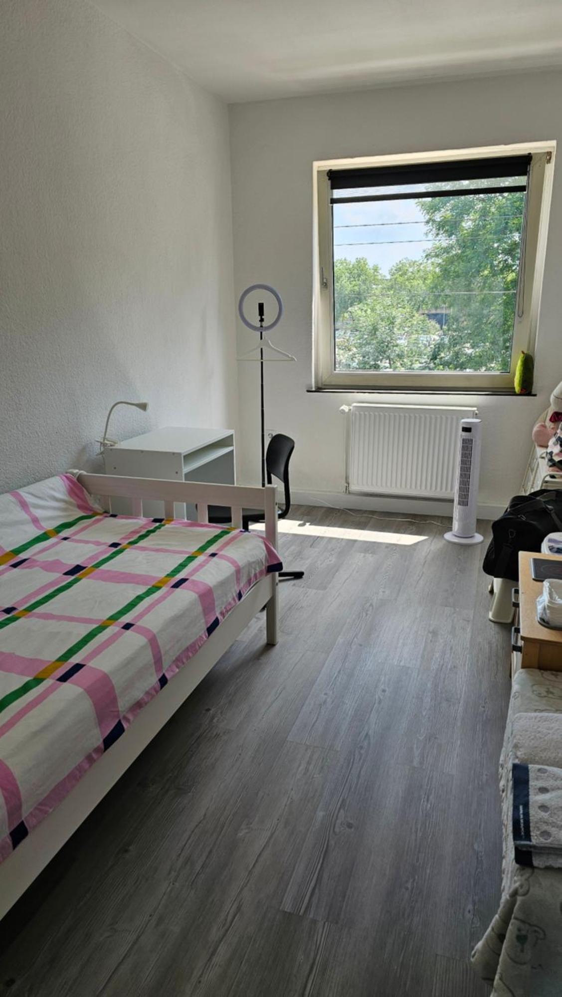 Privatunterkunft In Bilk-zentrum